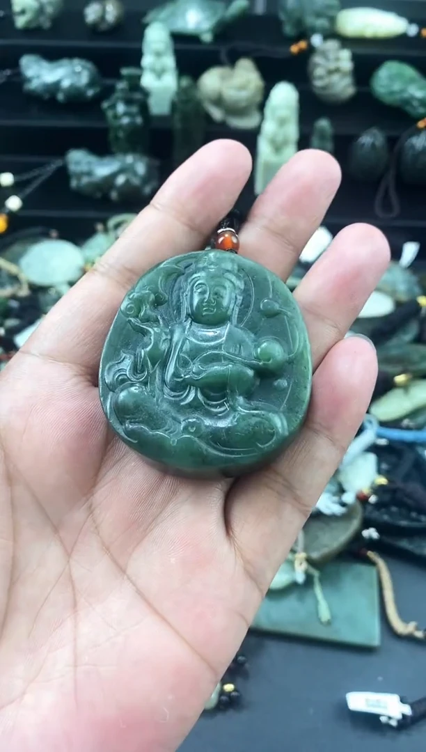 和田玉未镶嵌颈饰1