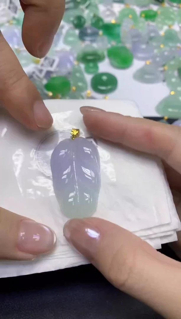 颈饰18K金镶嵌翡翠天然缅甸翡翠A货百元以上9元证书费自理