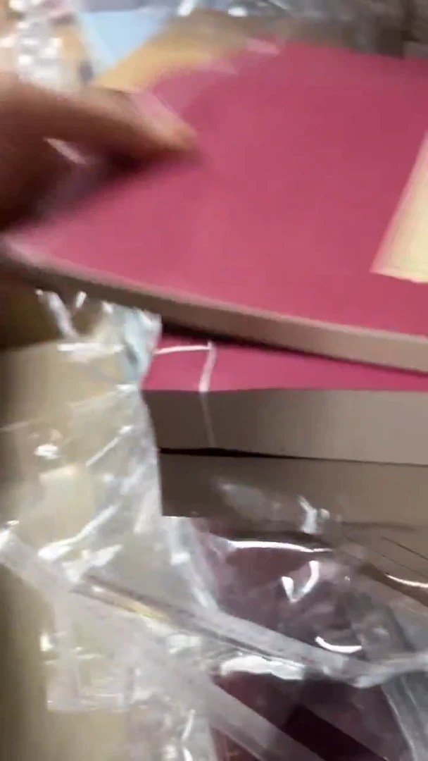 【枣红】21*32仿古素面100折200页2本