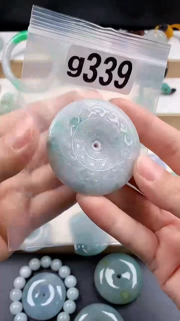 颈饰未镶嵌翡翠天然翡翠吊坠挂件