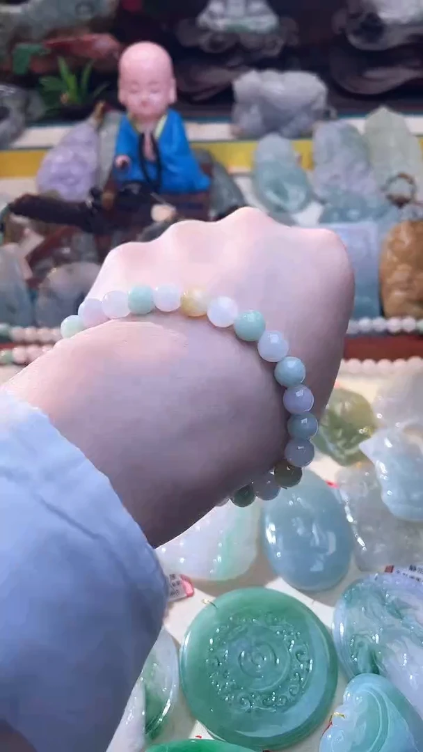 翡翠未镶嵌颈饰1