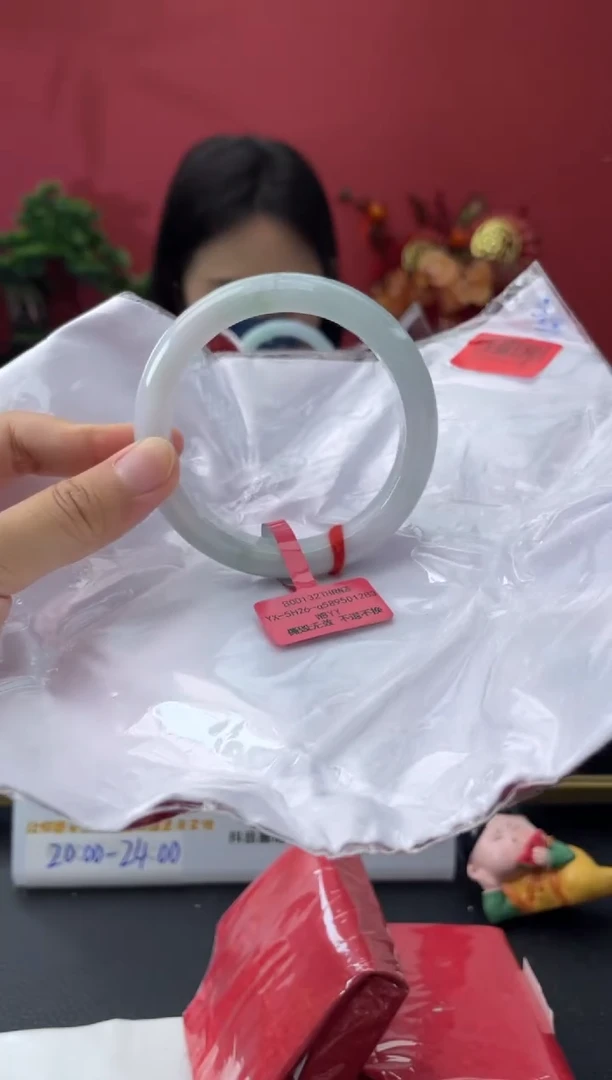 未镶嵌手镯翡翠2
