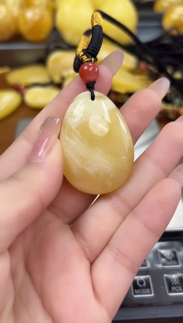 未镶嵌蜜蜡裸石琥珀蜜蜡吊坠