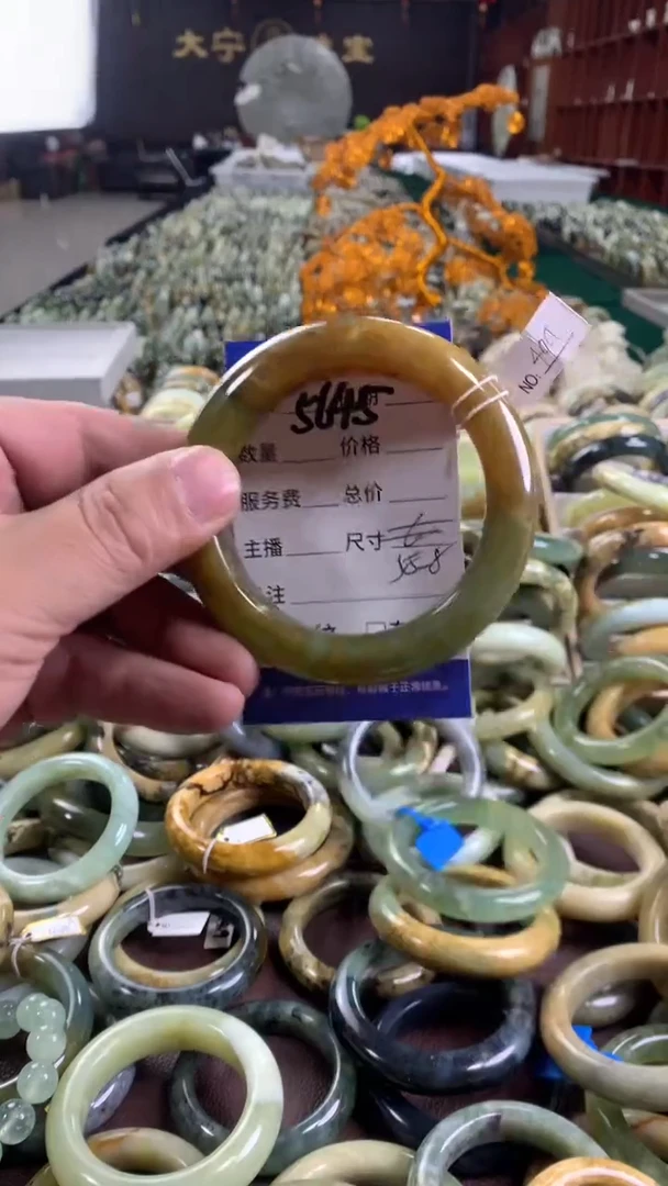 未镶嵌蛇纹石玉手镯5645