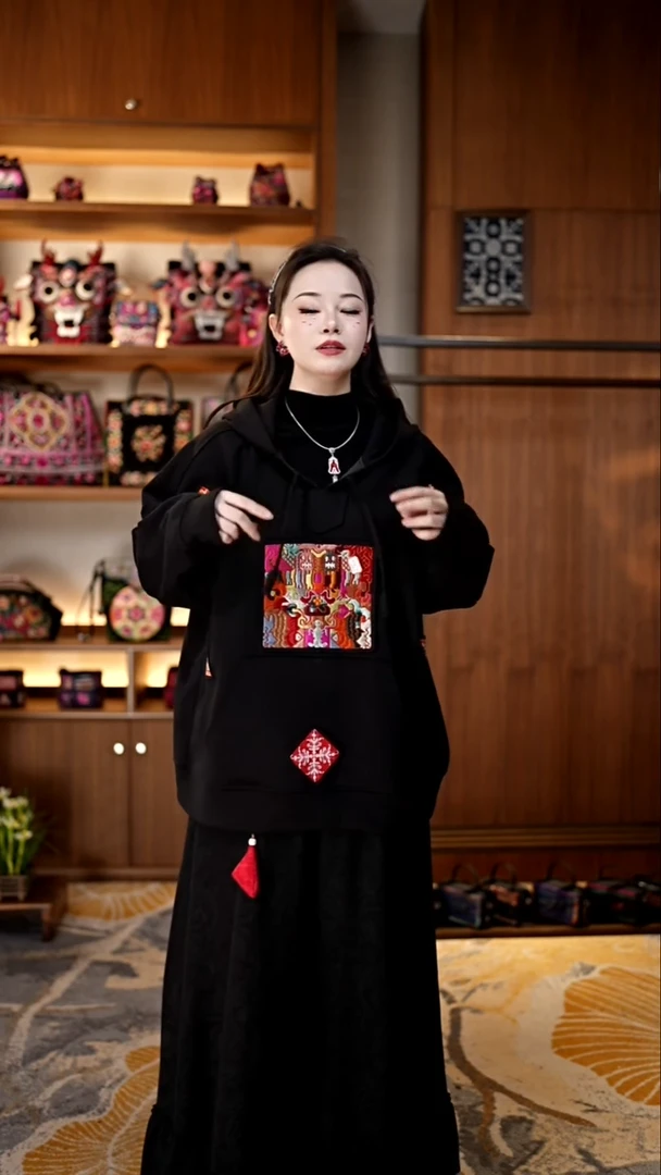 刺绣私人定制苗族手工衣服A9973