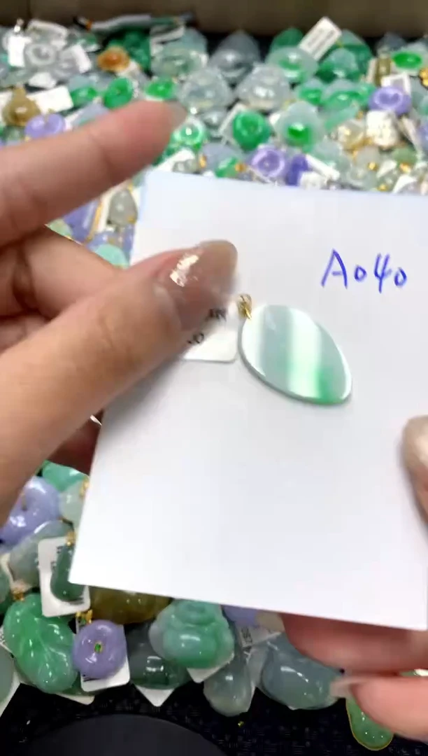 【闪购商品】翡翠颈饰18K金镶嵌1111111111111111