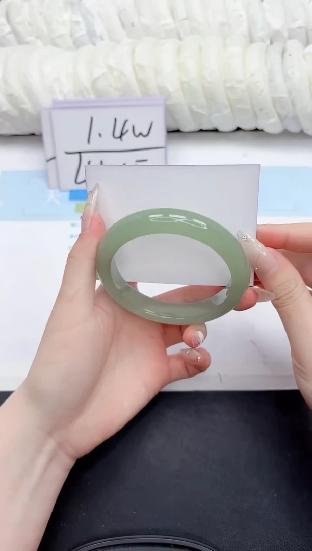 石英质玉手镯未镶嵌206-63