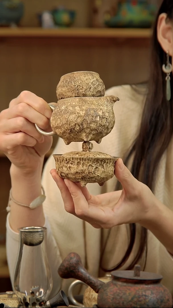 言野手作 粉引仿古三足盖碗+三足公道+三足杯