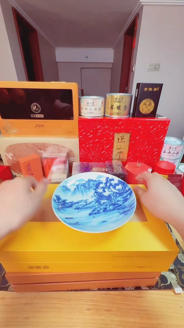水晶玻璃吸管款新***。正山堂金粟粒90g礼盒杯