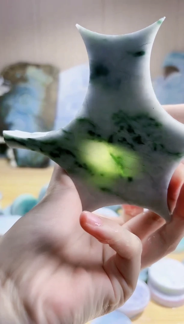 翡翠未镶嵌颈饰翡翠A货 温谭945