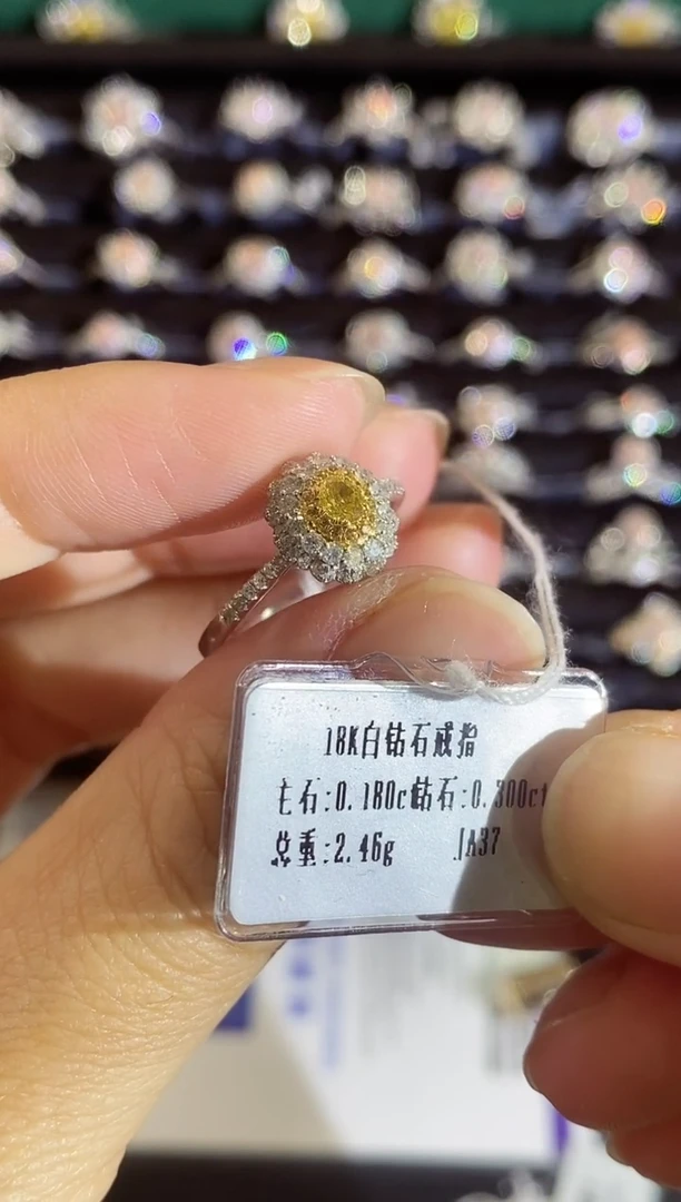 18K金镶嵌戒指钻石421