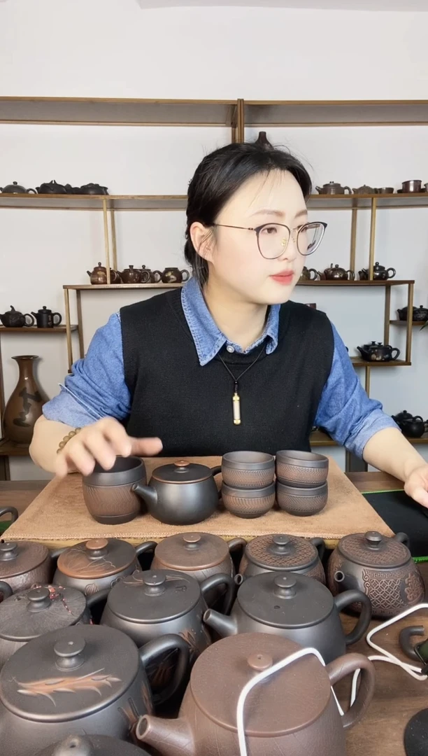 【闪购商品】建水紫陶金腰带+4客人杯+1 主人杯