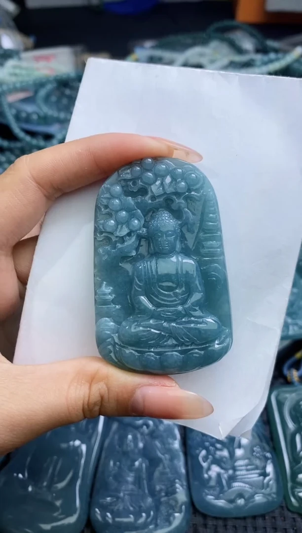 【闪购商品】翡翠颈饰未镶嵌           