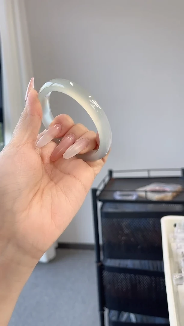 【闪购商品】玛瑙/玉髓手镯未镶嵌56-57圈