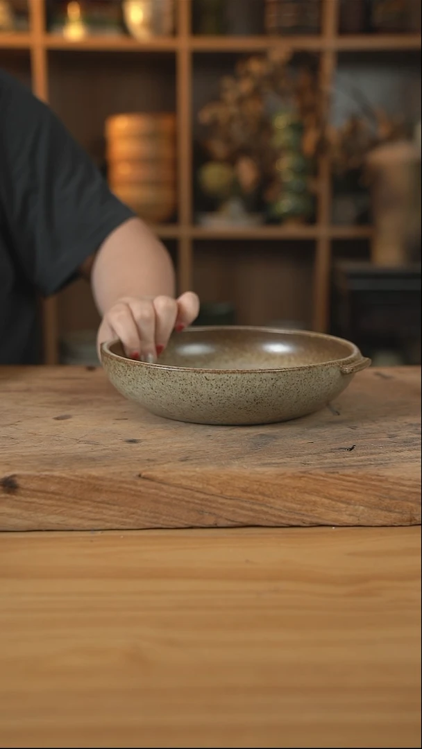 奶奶系列的8英寸双耳盘