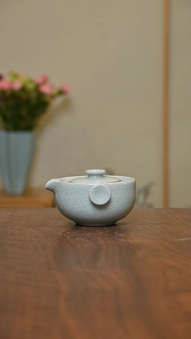 手抓壶 粉青釉 微瑕 朱家汝窑款