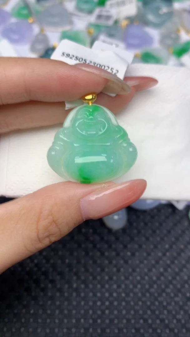 翡翠18K金镶嵌颈饰天然翡翠a货