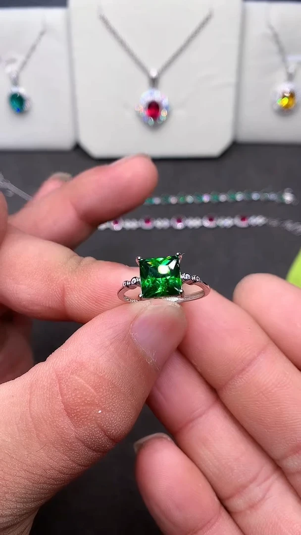 【闪购商品】透辉石戒指银S925镶嵌·······