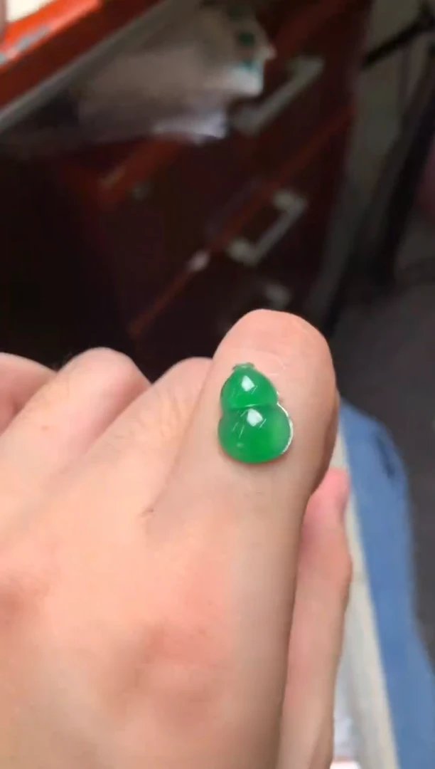 未镶嵌定制翡翠裸玉