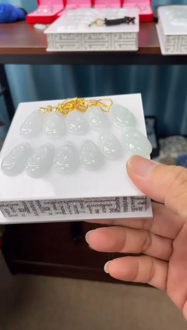 翡翠未镶嵌吊坠(不含链)如意 多样性发其一
