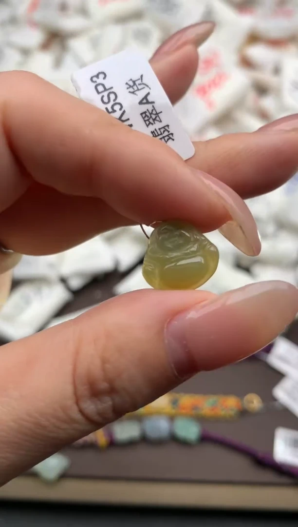 【闪购商品】翡翠挂件未镶嵌  一