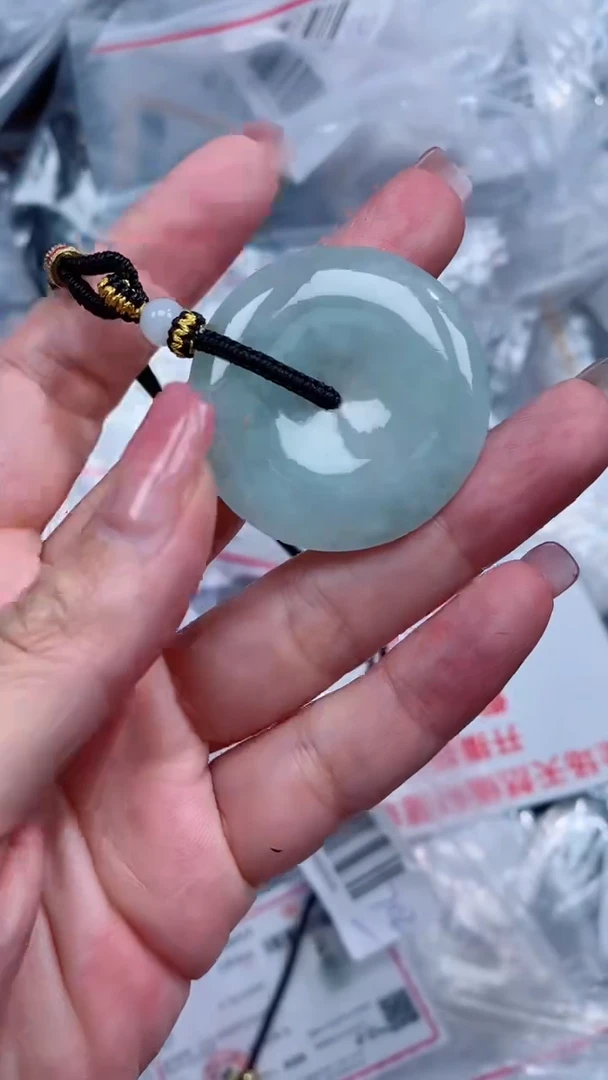 翡翠未镶嵌颈饰吊坠