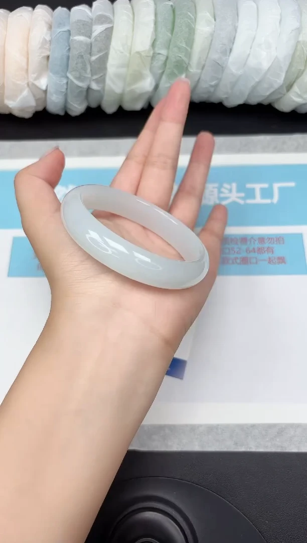 未镶嵌手镯石英质玉10-61