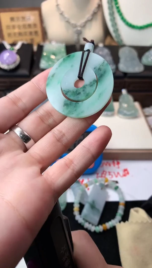 未镶嵌定制翡翠鸿**子毛货不退不换