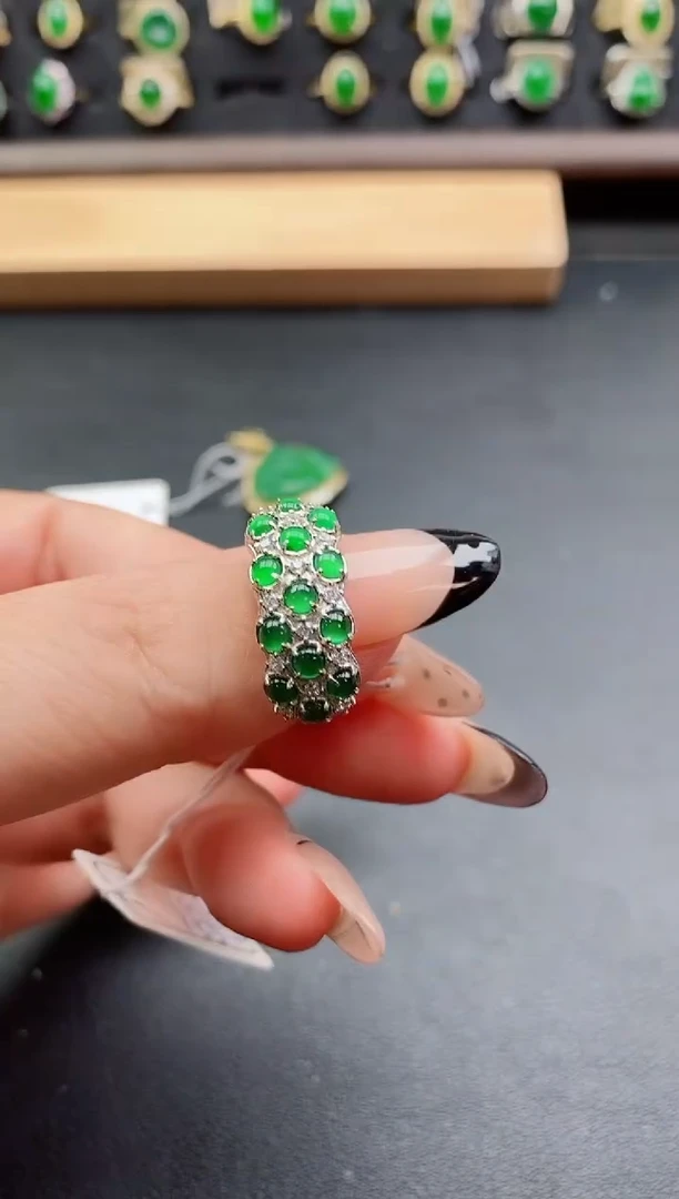 银S925镶嵌戒指翡翠1