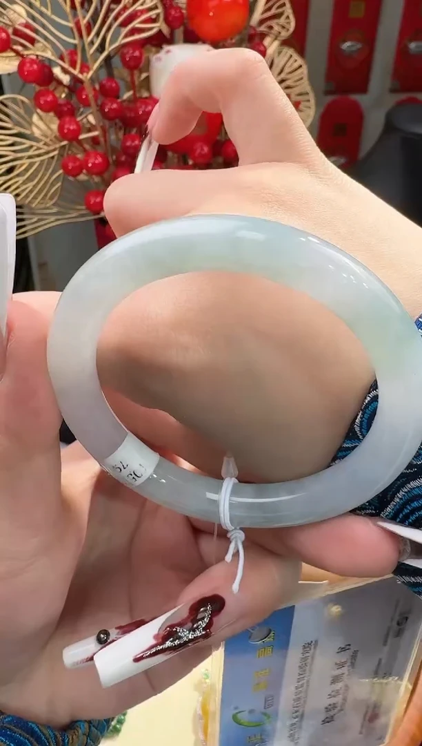 【闪购商品】翡翠手镯未镶嵌手镯