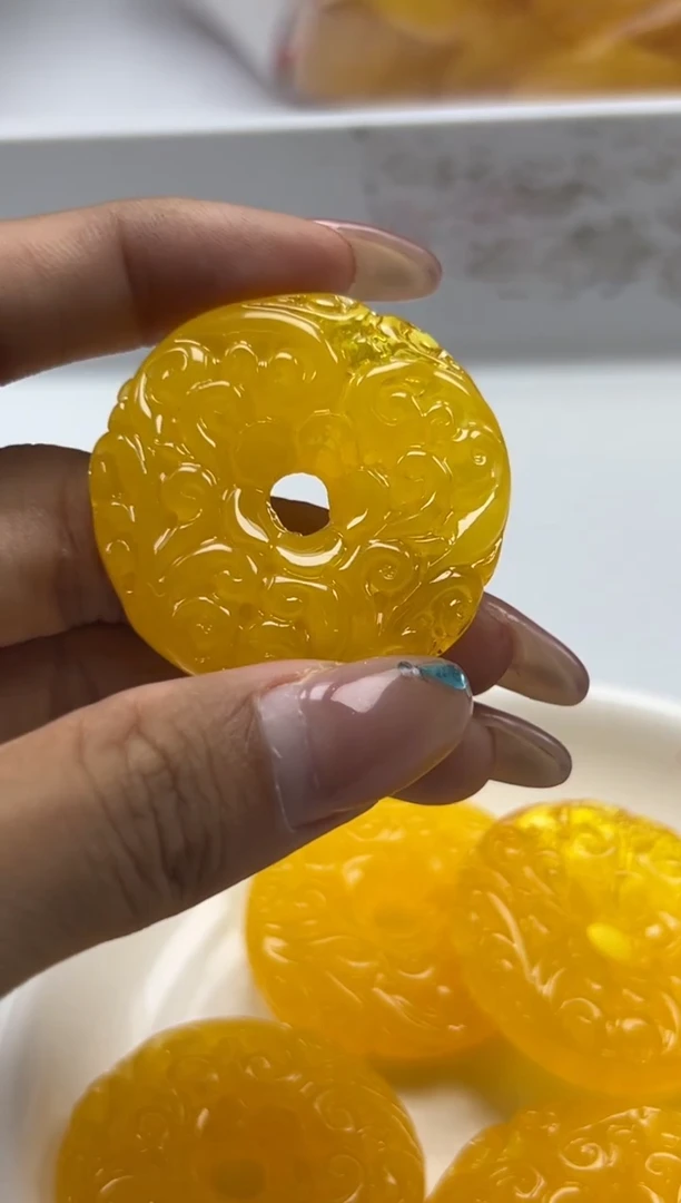 未镶嵌颈饰蜜蜡w2448鸡油黄蜜蜡浮雕平安扣二代*1个