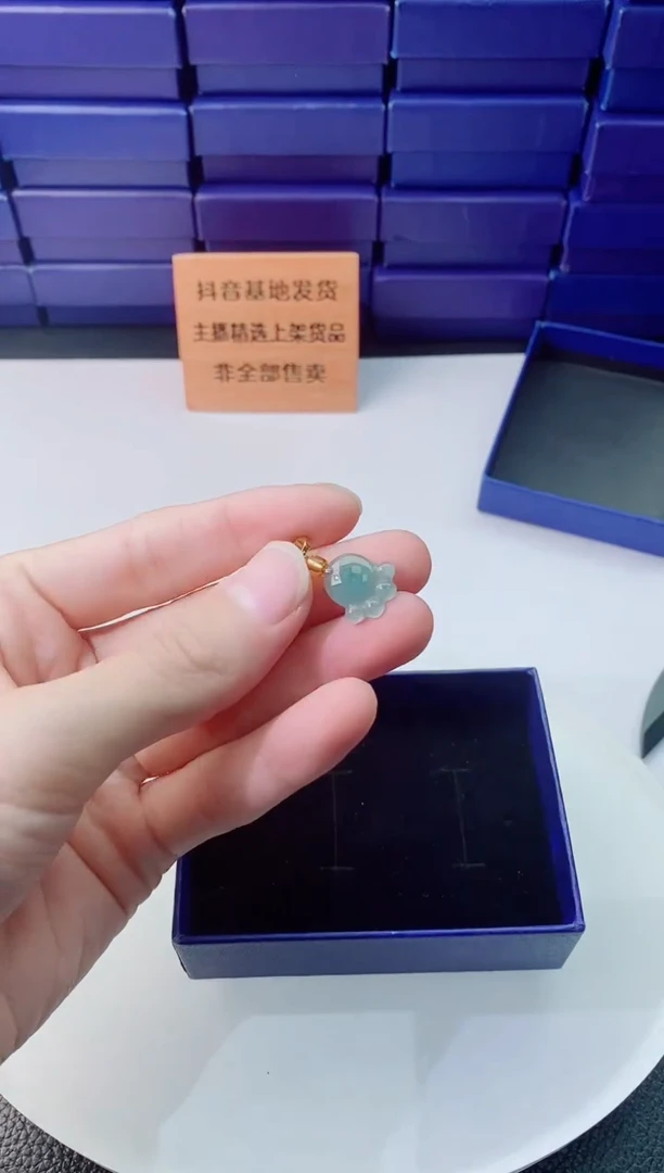 翡翠未镶嵌颈饰1111111111