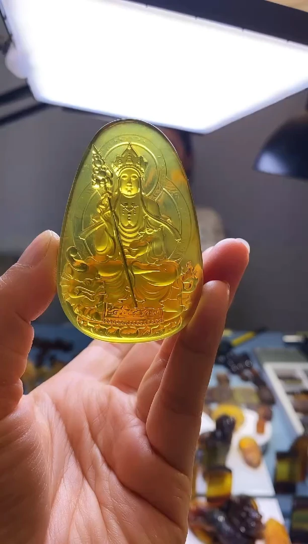 未镶嵌颈饰琥珀SN35-66（地藏王）