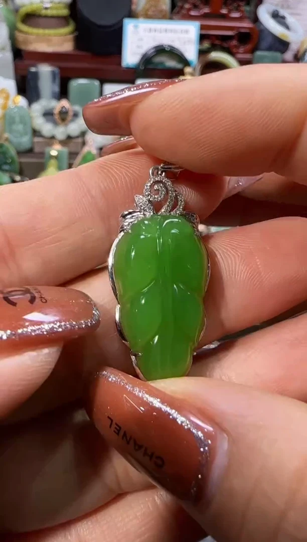 18K金镶嵌和田玉挂件【宏1003】30