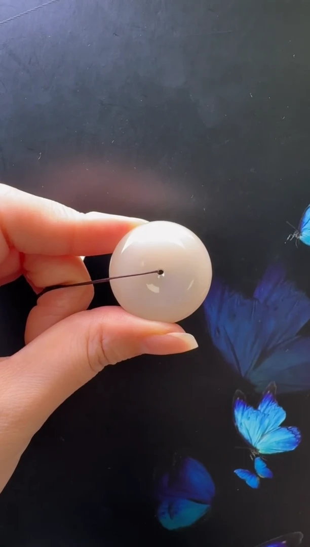 颈饰未镶嵌和田玉吊坠