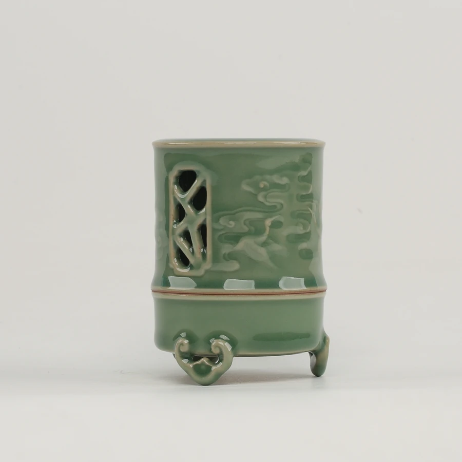 【梵山暮云】弟泥梅子青 瑞鹤 香炉 高；9.5 宽；6.8 st