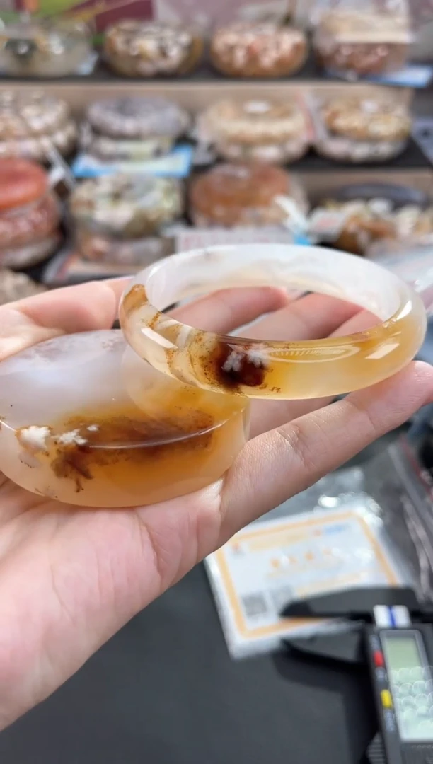未镶嵌手镯石英质玉59
