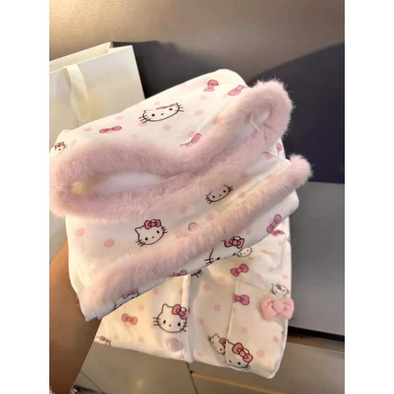 凯蒂猫粉色德绒可外穿遛弯睡衣女款爆款2025新款海岛绒家居服套装