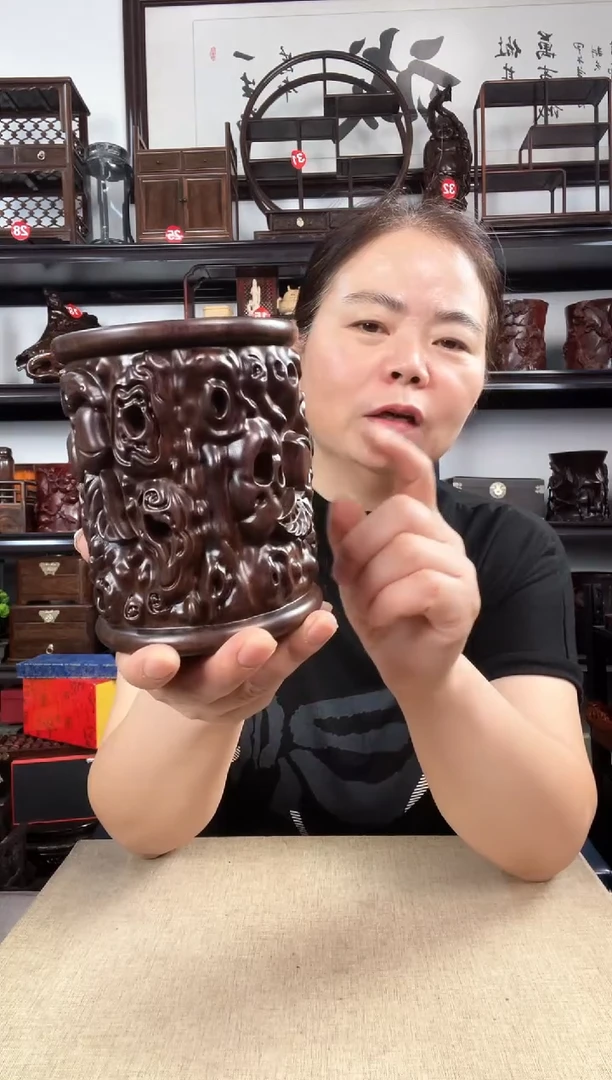 木寿桃笔筒老李红木工艺品