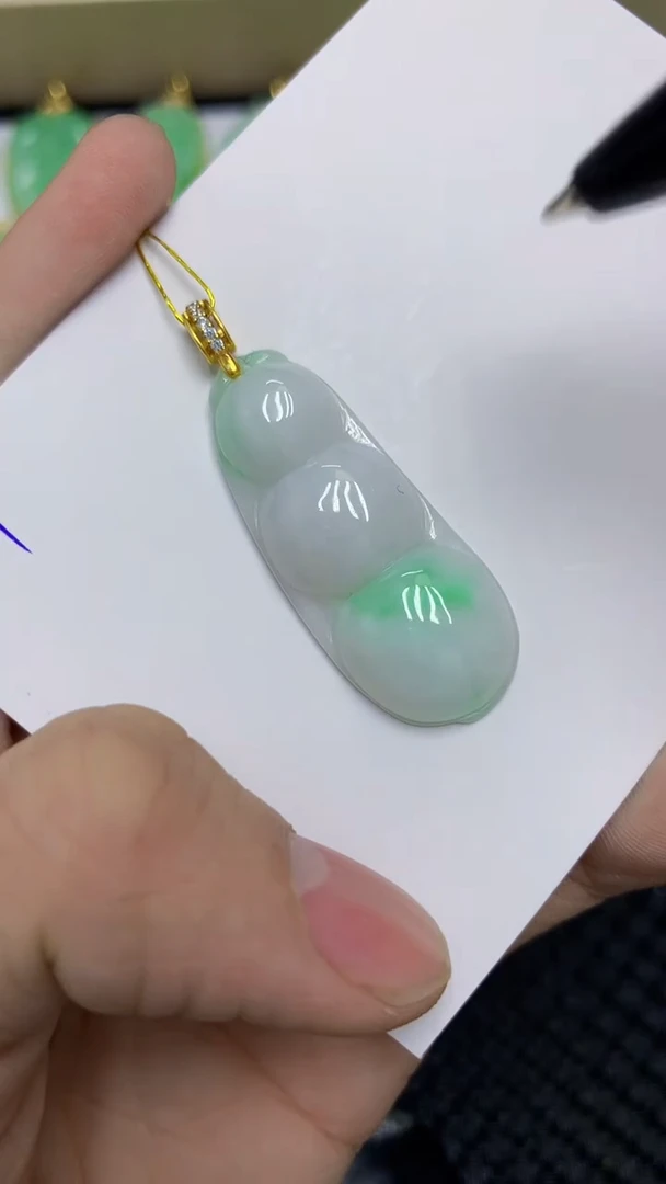 颈饰未镶嵌翡翠111111111