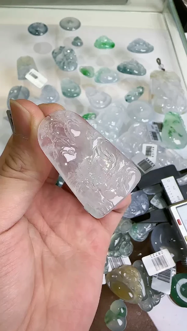 【闪购商品】翡翠吊坠(不含链)未镶嵌..