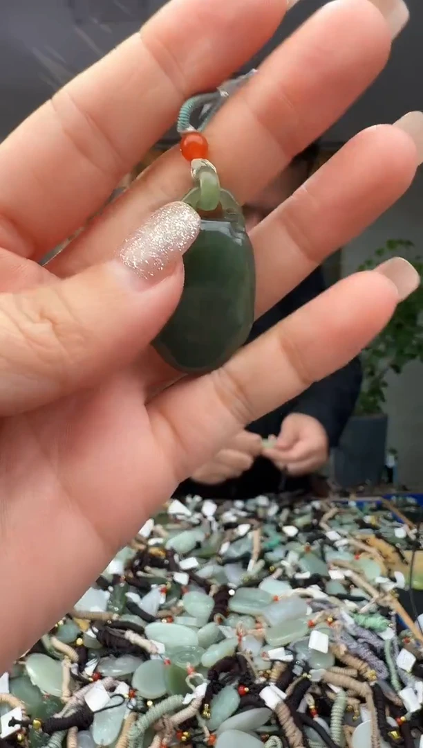 颈饰未镶嵌和田玉拍一发一多样性发货