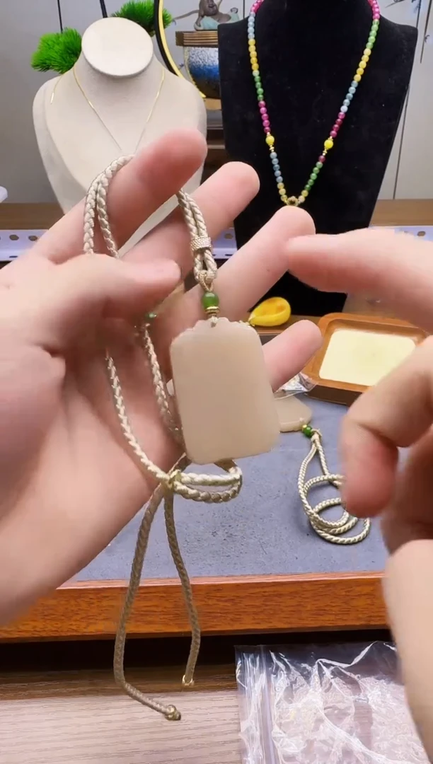 和田玉14K金镶嵌颈饰QY28