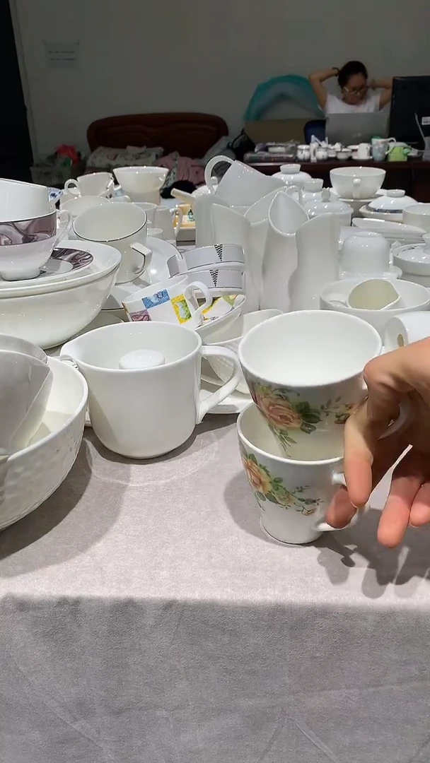 2个咖啡杯隆达骨质瓷