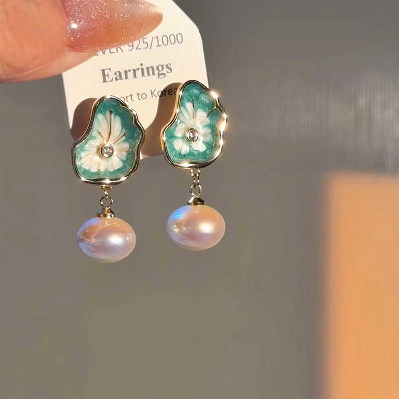 铜合金仿珍珠耳饰 新中式荷叶珍珠耳钉轻奢高级油画风气质耳饰女