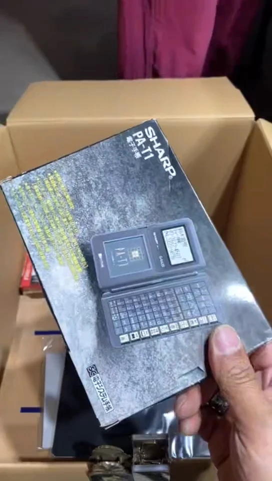 8新中古商品，瑕疵品，不保好坏。535