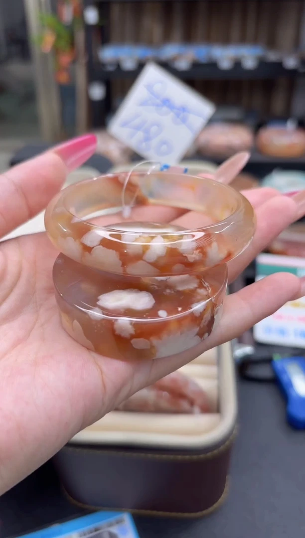 未镶嵌手镯石英质玉527(56圈赠送镯心)