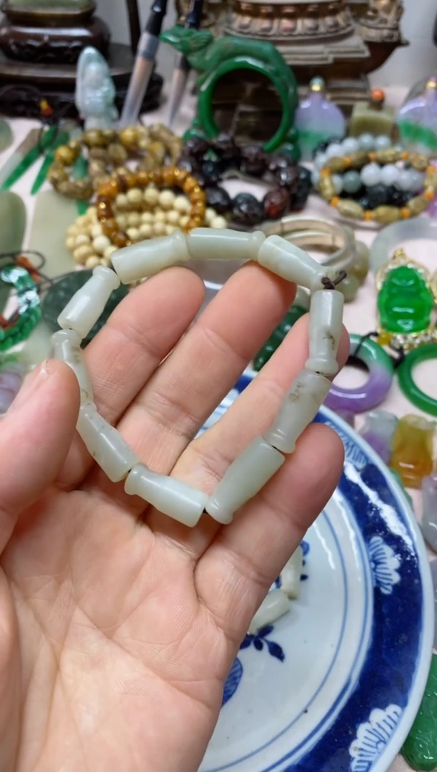 【闪购商品】12直播间 的实时画面