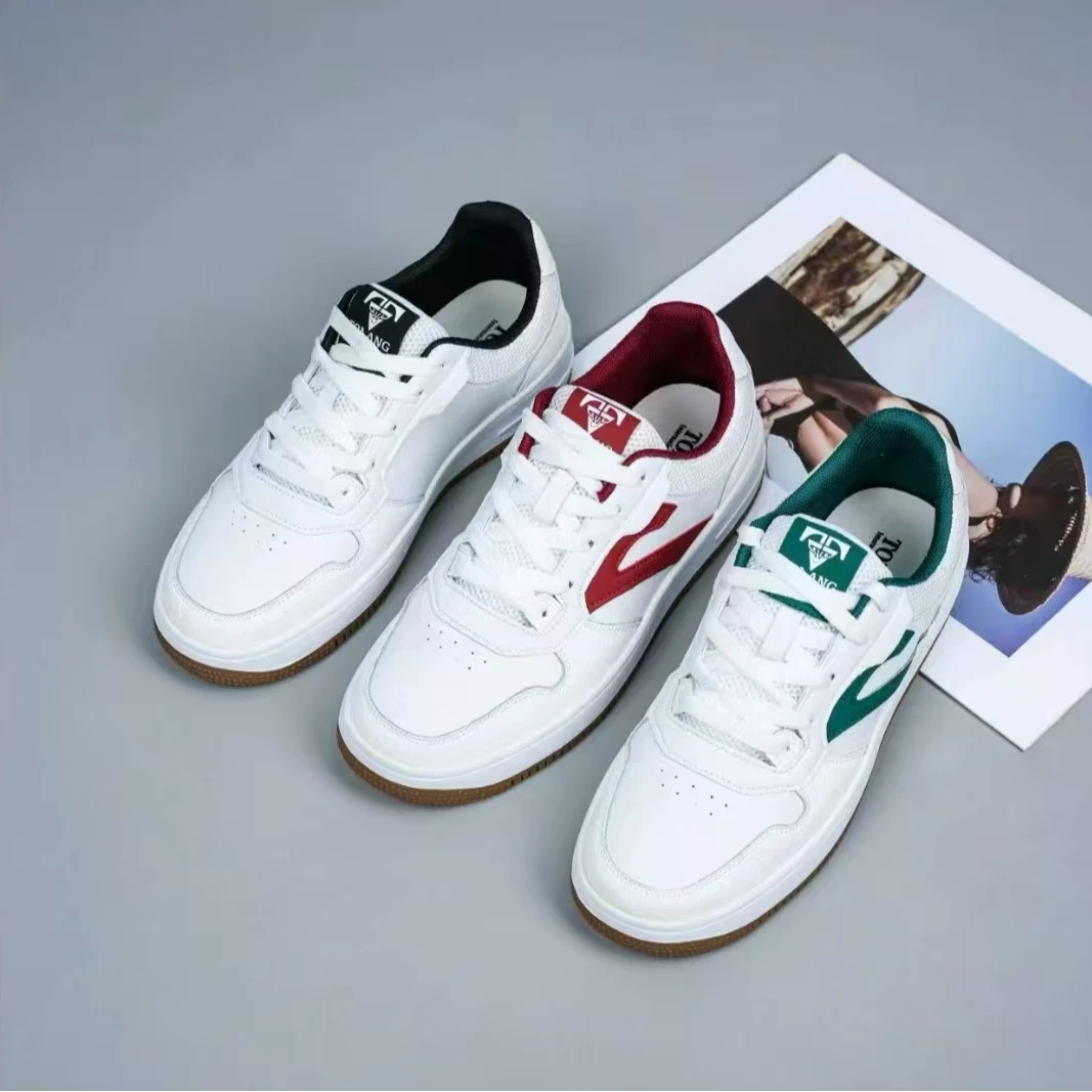 2025新春款板鞋防滑耐磨厚底软底时尚休闲女鞋