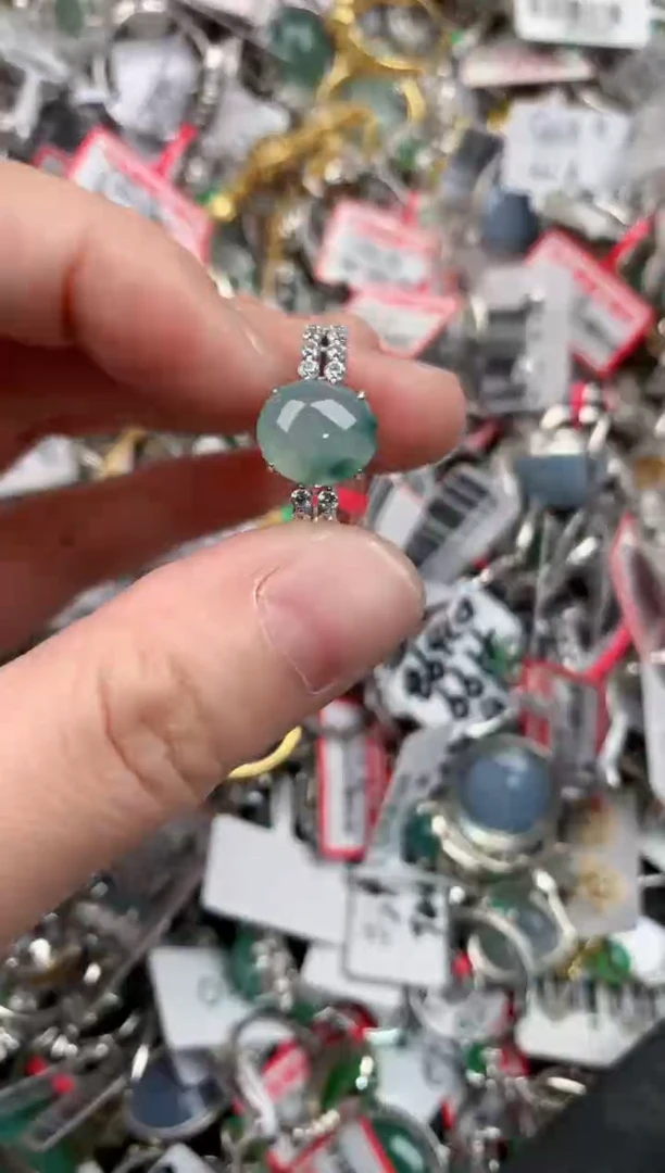 银S925镶嵌戒指翡翠777             4